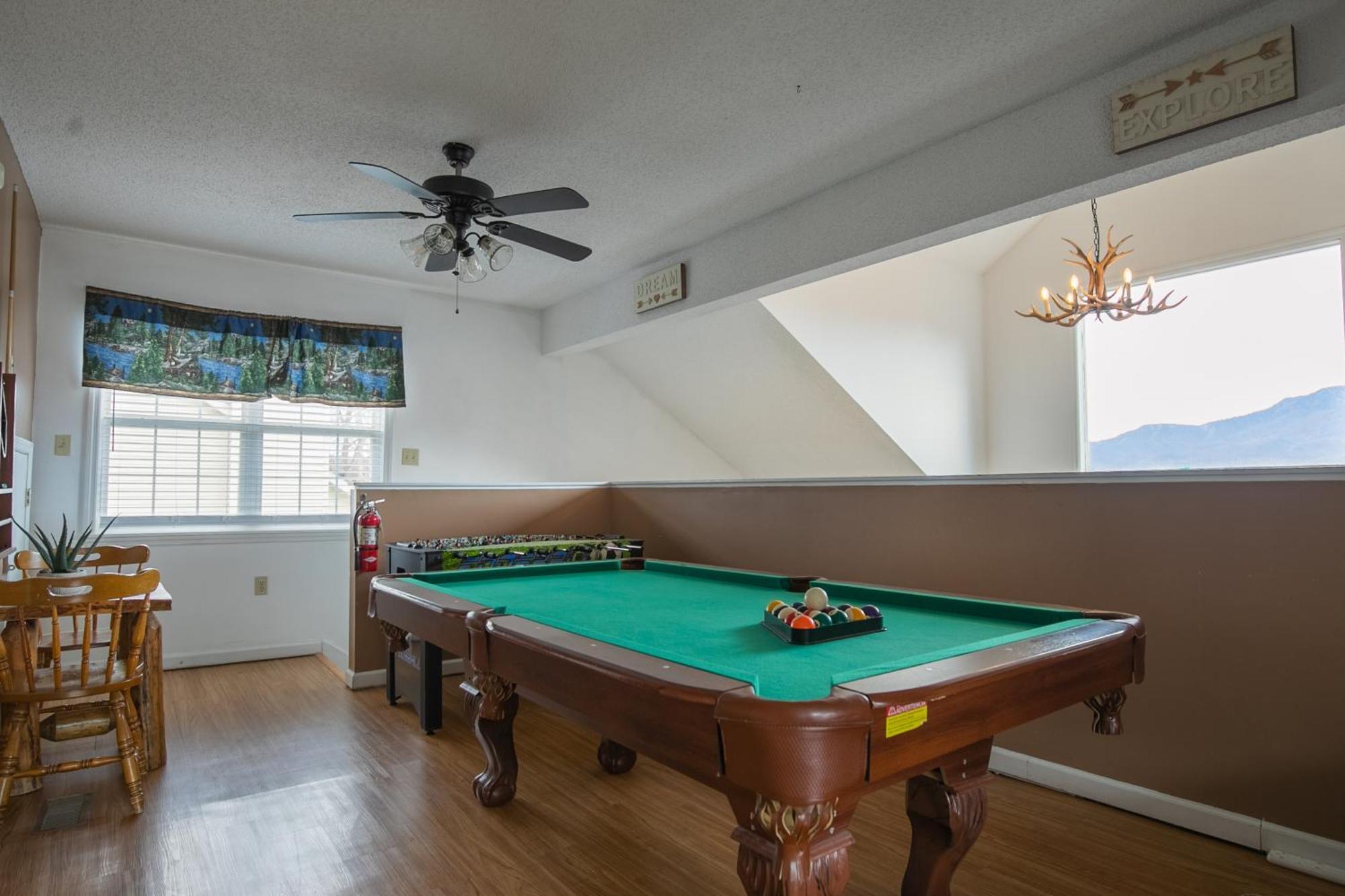 Heavenly View - Bear Themed Cabin, Hottub, Dog-Friendly, Near Gatlinburg Exterior foto