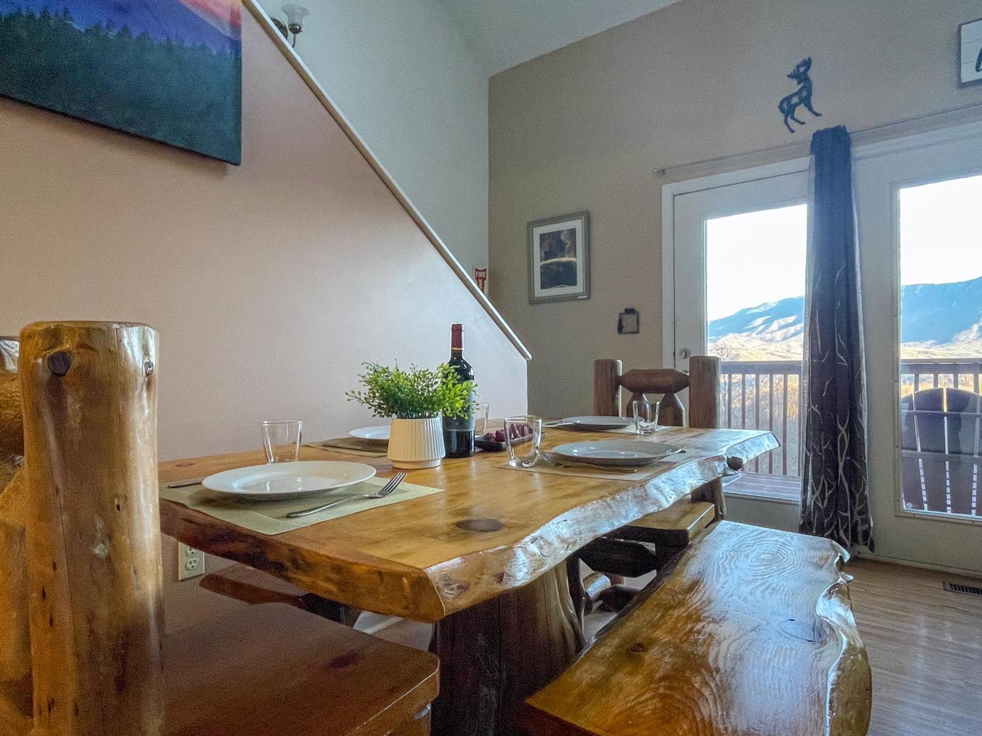 Heavenly View - Bear Themed Cabin, Hottub, Dog-Friendly, Near Gatlinburg Exterior foto